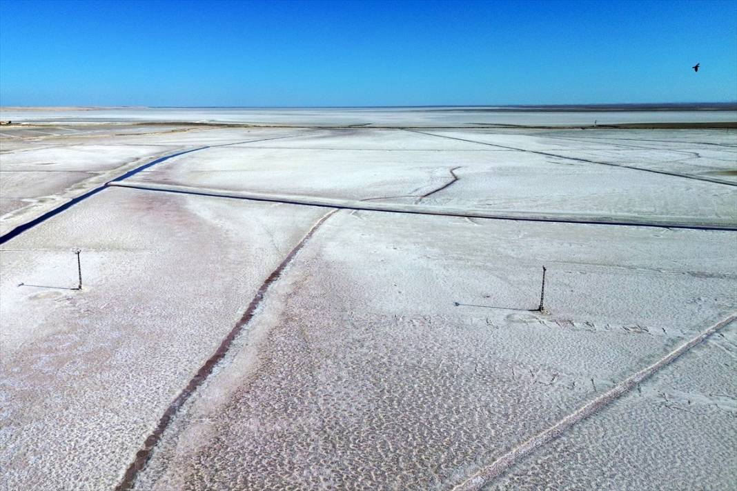 Konya’nın 2 gölü daha kurudu! Manzara yürek yakıyor 8
